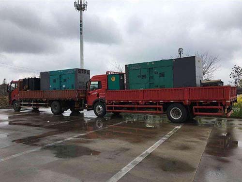 晴隆涂抹密封胶后，需要等待多长时间才能安装水冷式机油散热器密封件？